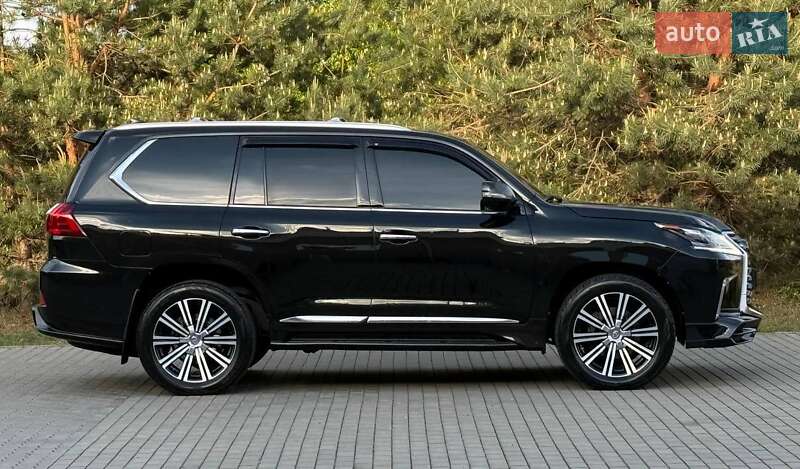 Позашляховик / Кросовер Lexus LX 2016 в Рівному
