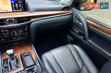 Позашляховик / Кросовер Lexus LX 2016 в 