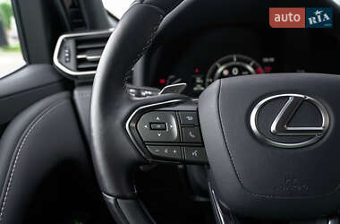 Позашляховик / Кросовер Lexus LX 2024 в 