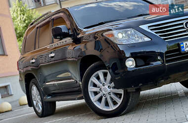 Позашляховик / Кросовер Lexus LX 2008 в 