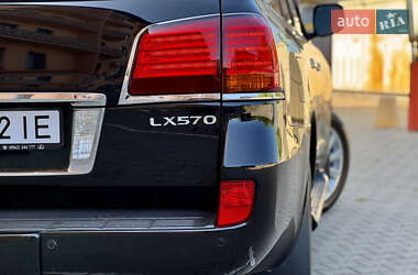 Позашляховик / Кросовер Lexus LX 2008 в 