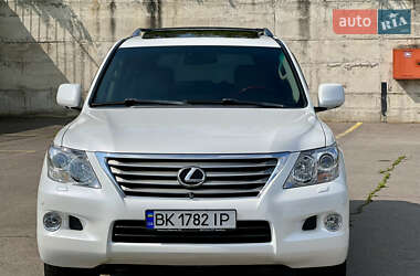Внедорожник / Кроссовер Lexus LX 2008 в 