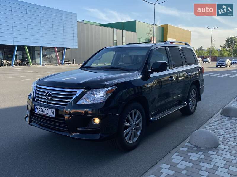 Lexus LX 2011