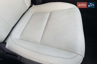 Внедорожник / Кроссовер Lexus LX 2022 в 