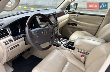Внедорожник / Кроссовер Lexus LX 2012 в 