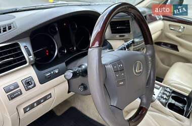 Внедорожник / Кроссовер Lexus LX 2012 в 