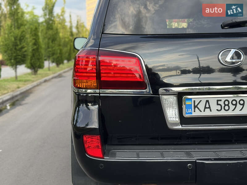 Внедорожник / Кроссовер Lexus LX 2011 в Киеве