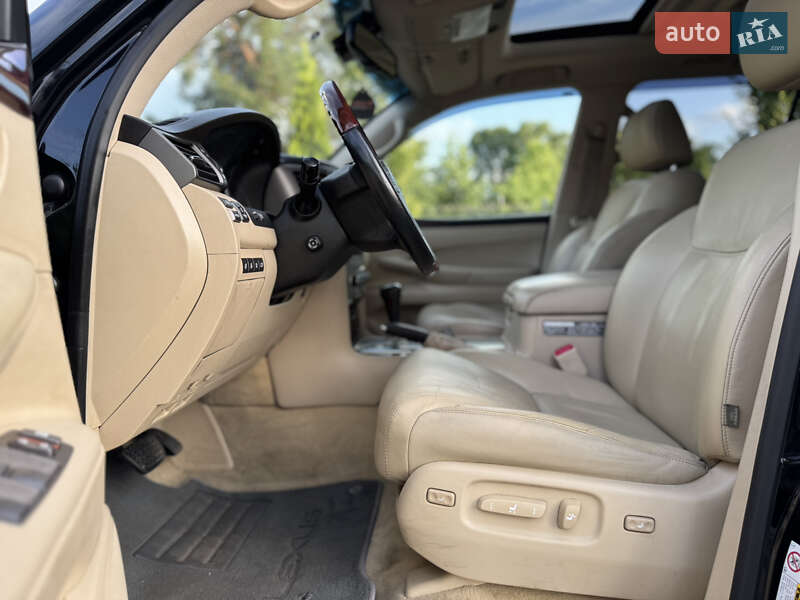 Внедорожник / Кроссовер Lexus LX 2011 в Киеве