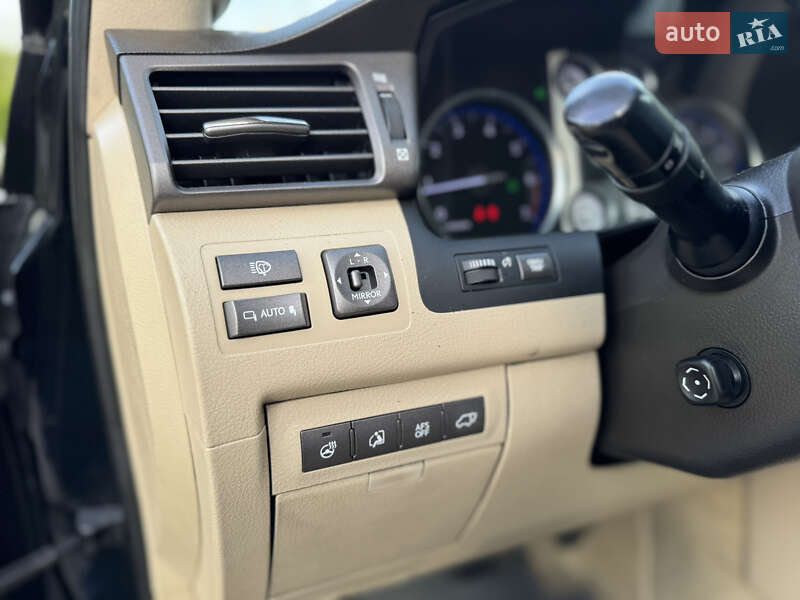 Внедорожник / Кроссовер Lexus LX 2011 в Киеве