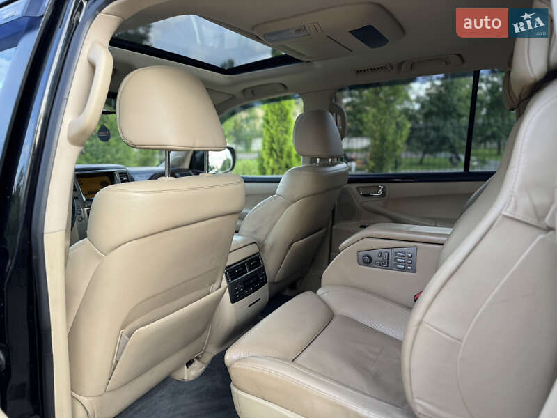 Внедорожник / Кроссовер Lexus LX 2011 в Киеве