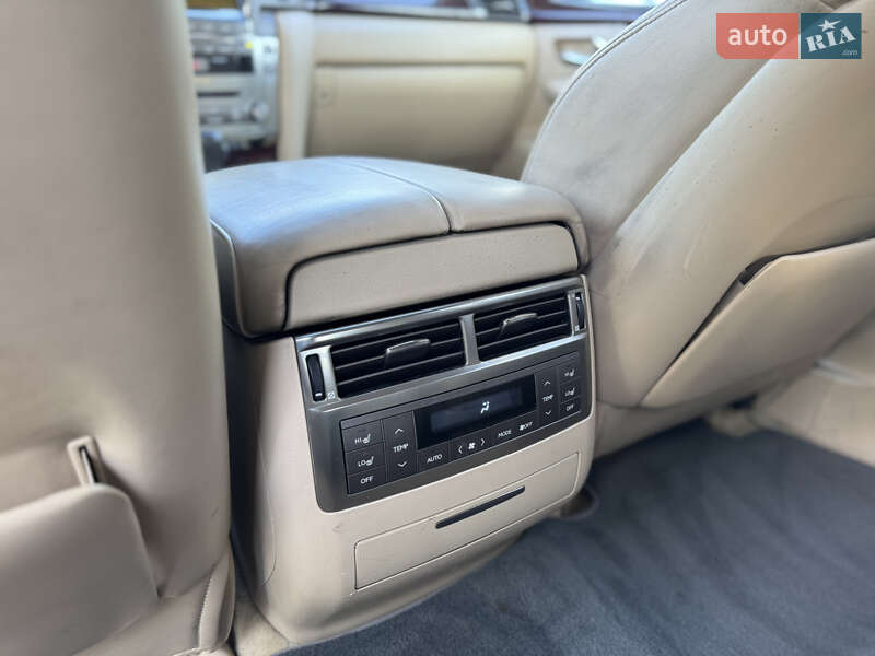 Внедорожник / Кроссовер Lexus LX 2011 в Киеве