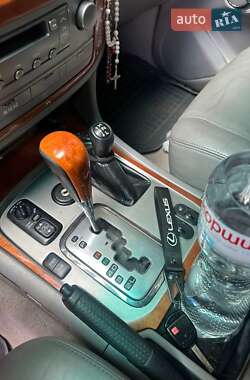 Внедорожник / Кроссовер Lexus LX 2006 в 