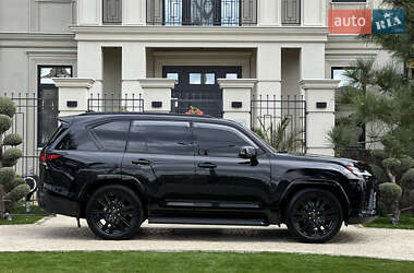 Позашляховик / Кросовер Lexus LX 2023 в 