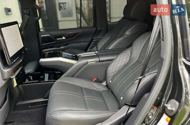 Позашляховик / Кросовер Lexus LX 2023 в 