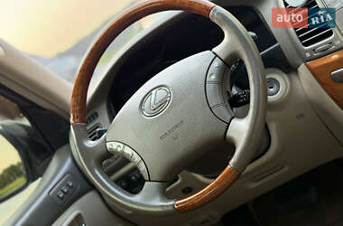 Внедорожник / Кроссовер Lexus LX 2006 в 