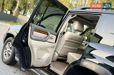 Внедорожник / Кроссовер Lexus LX 2006 в 