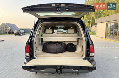 Внедорожник / Кроссовер Lexus LX 2006 в 