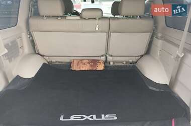 Внедорожник / Кроссовер Lexus LX 2004 в 