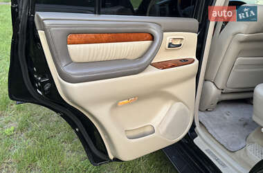 Внедорожник / Кроссовер Lexus LX 2006 в 