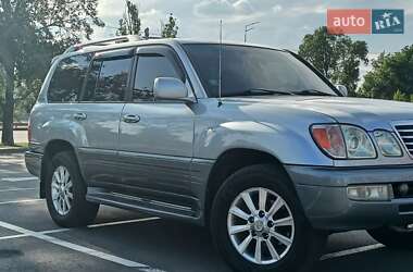 Внедорожник / Кроссовер Lexus LX 2004 в 