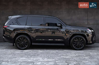 Позашляховик / Кросовер Lexus LX 2022 в 
