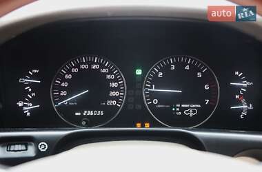 Внедорожник / Кроссовер Lexus LX 2005 в 