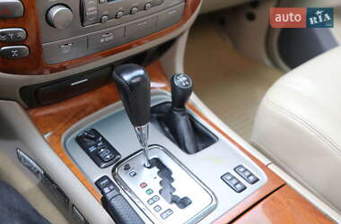 Внедорожник / Кроссовер Lexus LX 2005 в 