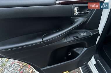 Внедорожник / Кроссовер Lexus LX 2010 в 