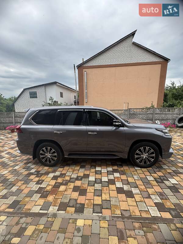 Внедорожник / Кроссовер Lexus LX 2016 в Киеве