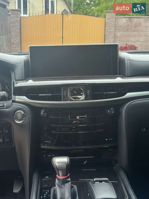 Внедорожник / Кроссовер Lexus LX 2016 в Киеве