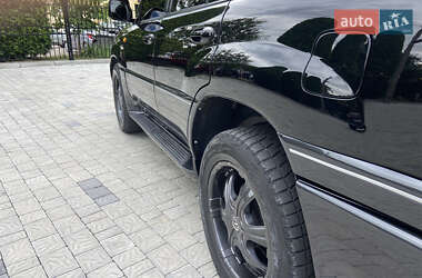 Внедорожник / Кроссовер Lexus LX 2004 в 