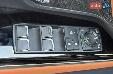 Внедорожник / Кроссовер Lexus LX 2022 в 