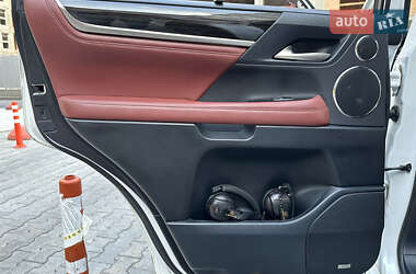Внедорожник / Кроссовер Lexus LX 2019 в 