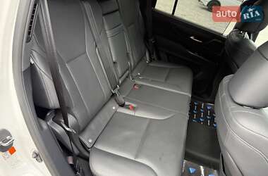 Внедорожник / Кроссовер Lexus LX 2022 в 