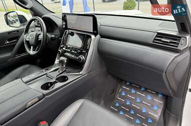 Внедорожник / Кроссовер Lexus LX 2022 в 