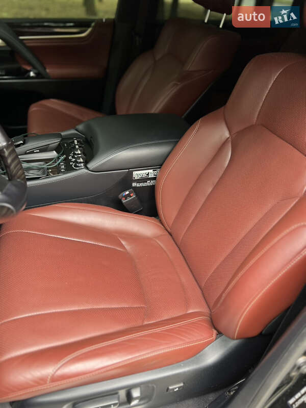 Внедорожник / Кроссовер Lexus LX 2020 в Днепре