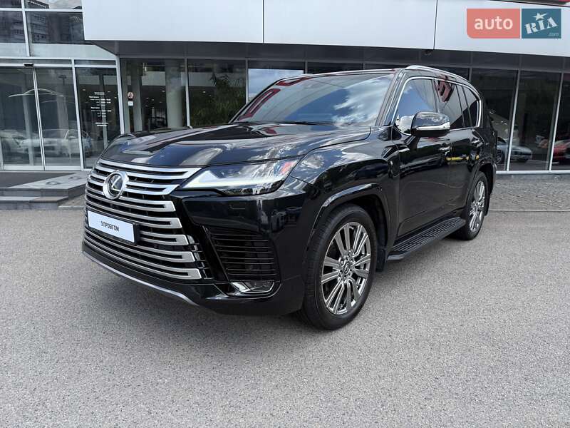 Внедорожник / Кроссовер Lexus LX 2023 в 