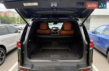 Внедорожник / Кроссовер Lexus LX 2023 в 