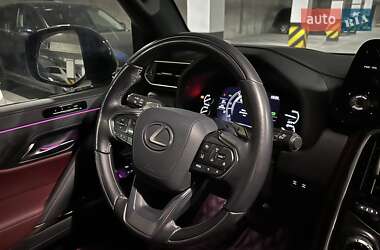 Позашляховик / Кросовер Lexus LX 2022 в 