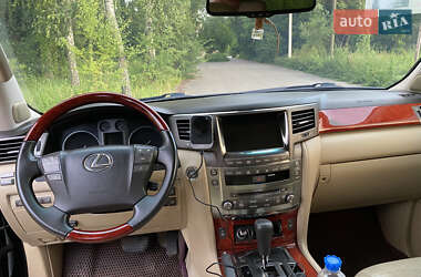Позашляховик / Кросовер Lexus LX 2008 в 