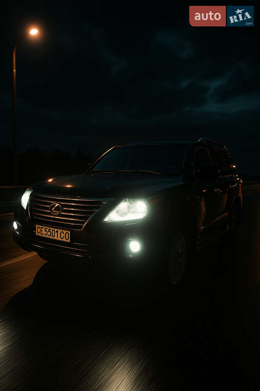 Внедорожник / Кроссовер Lexus LX 2008 в Черновцах