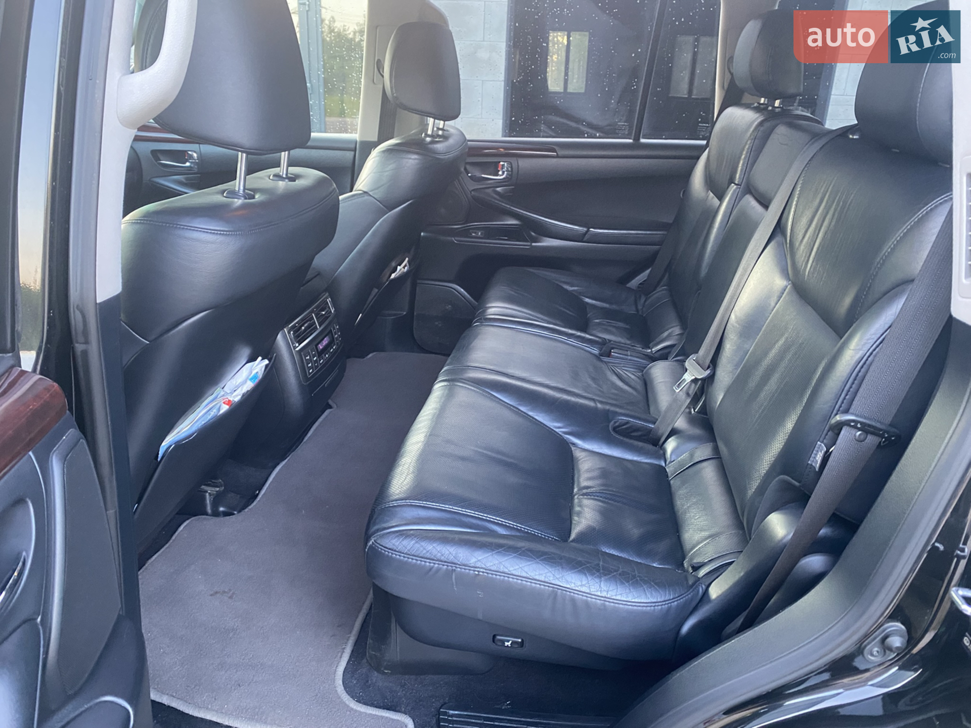 2011 Lexus LX - мініатюра 12
