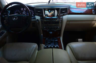 Внедорожник / Кроссовер Lexus LX 2008 в 