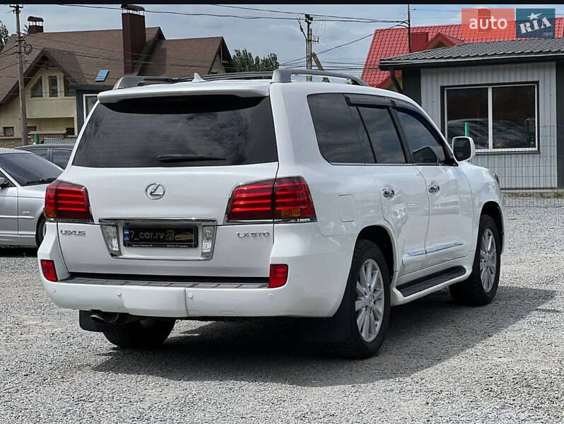 Позашляховик / Кросовер Lexus LX 2008 в Рівному
