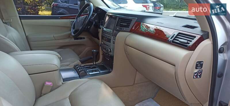 Внедорожник / Кроссовер Lexus LX 2008 в Житомире