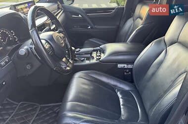 Позашляховик / Кросовер Lexus LX 2018 в 