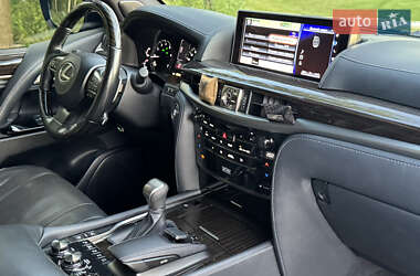 Позашляховик / Кросовер Lexus LX 2018 в 