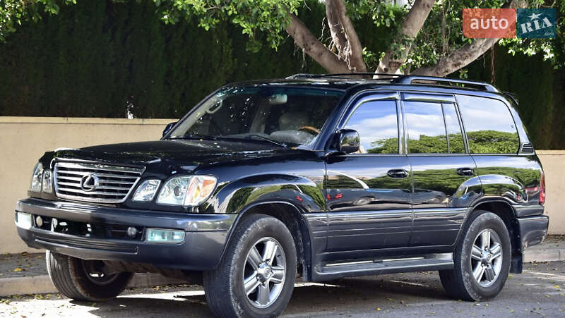 Внедорожник / Кроссовер Lexus LX 2005 в 