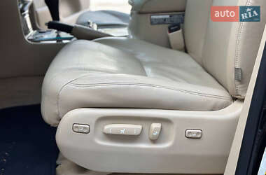 Позашляховик / Кросовер Lexus LX 2011 в 