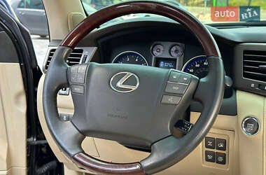 Позашляховик / Кросовер Lexus LX 2011 в 